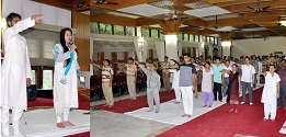 The First Lady of the State Smt Rita Rajkhowa, officers and officials of the Governor�s Secretariat, members of the Raj Bhavan families and security personnel of Indo Tibetan Border Police participated in the session was organised in the Darbar Hall of the Raj Bhavan, Itanagar on 21st June 2016